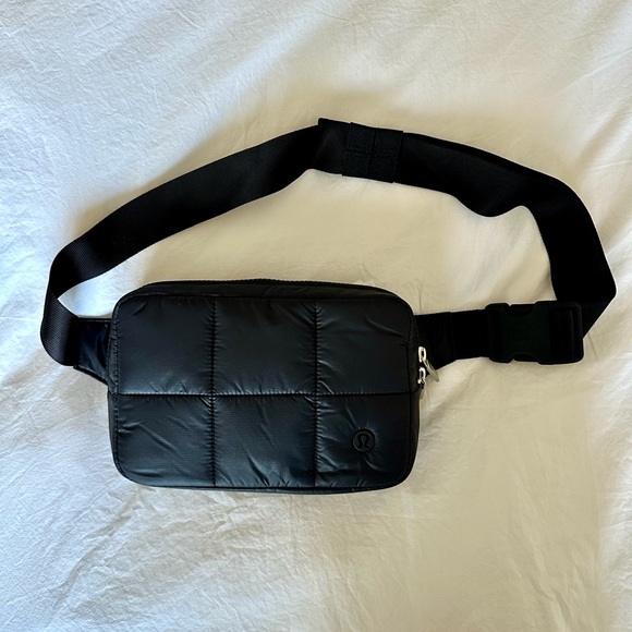 Lululemon Quilted Grid Bag 1.5L - Picture 3 of 4